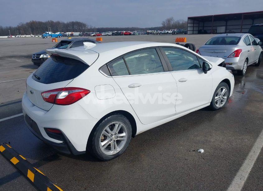 Photo 4 of 2017 Chevrolet Cruze LT AUTO (VIN 3G1BE6SM0HS589965)