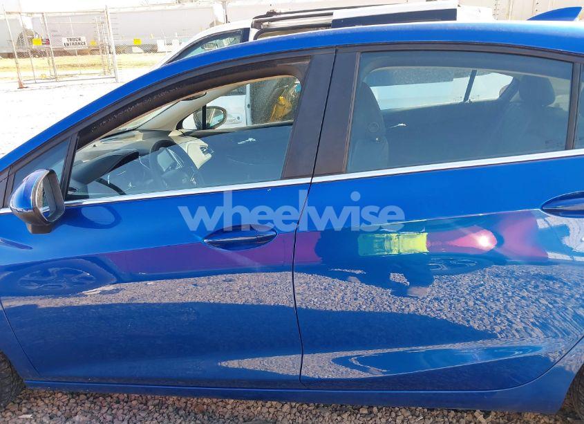 Photo 14 of 2017 Chevrolet Cruze LT AUTO (VIN 3G1BE6SM0HS612709)