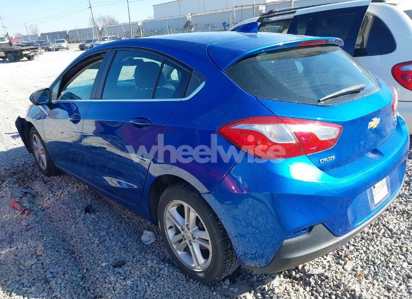 Photo 3 of 2017 Chevrolet Cruze LT AUTO (VIN 3G1BE6SM0HS612709)