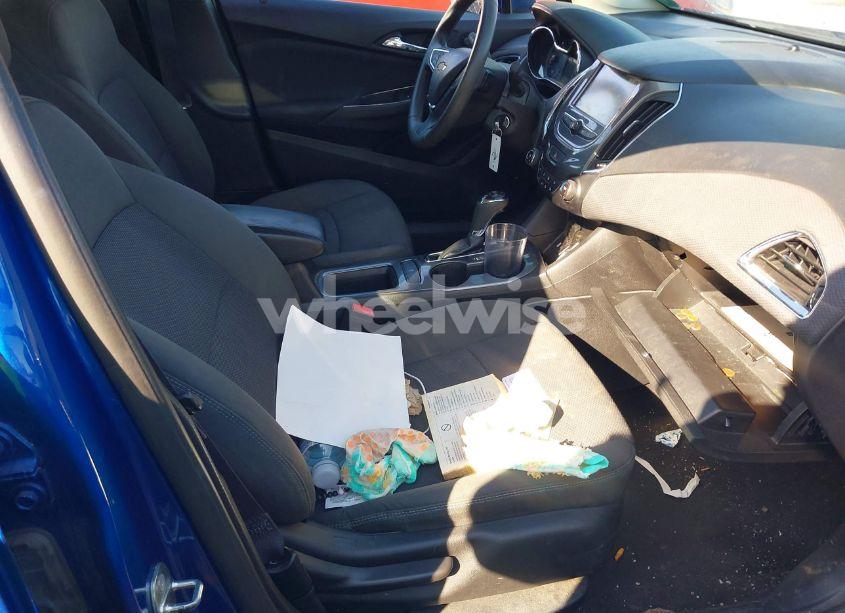 Photo 5 of 2017 Chevrolet Cruze LT AUTO (VIN 3G1BE6SM0HS612709)