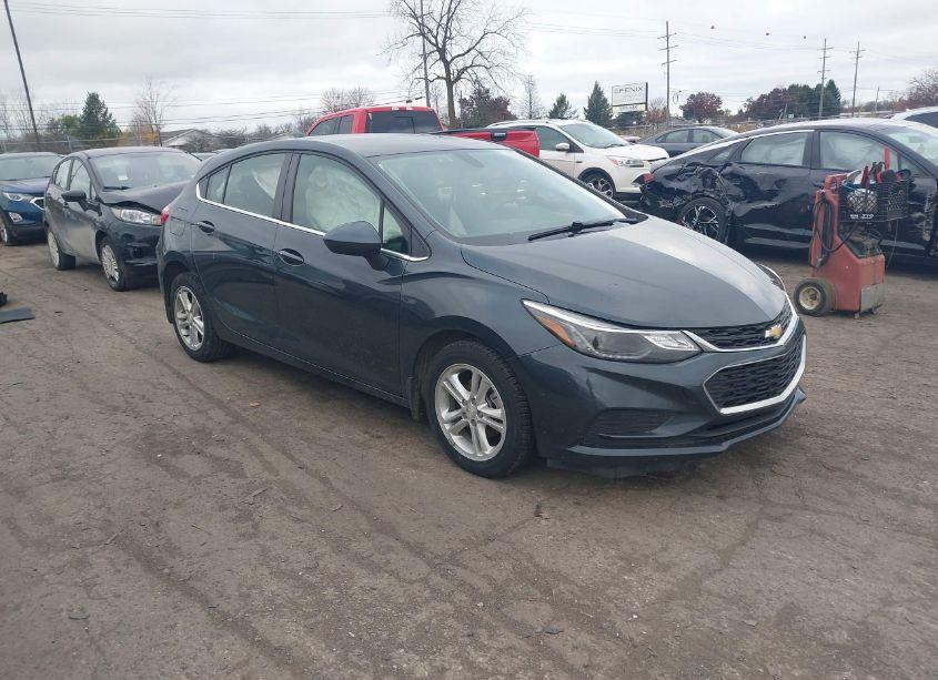 2018 Chevrolet Cruze LT AUTO (VIN 3G1BE6SM0JS653329) main photo