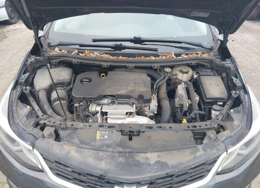 Photo 10 of 2018 Chevrolet Cruze LT AUTO (VIN 3G1BE6SM0JS653329)