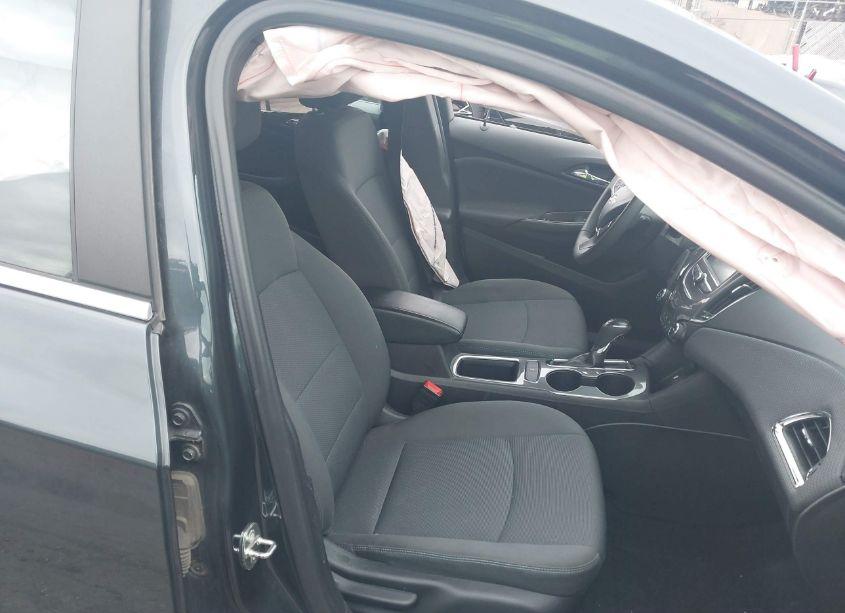 Photo 5 of 2018 Chevrolet Cruze LT AUTO (VIN 3G1BE6SM0JS653329)