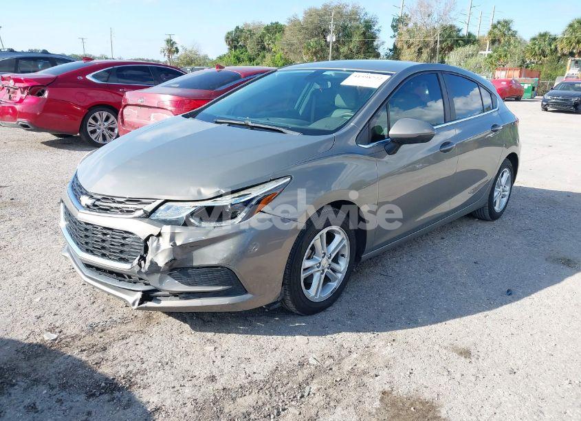 Photo 2 of 2017 Chevrolet Cruze LT AUTO (VIN 3G1BE6SM1HS538359)
