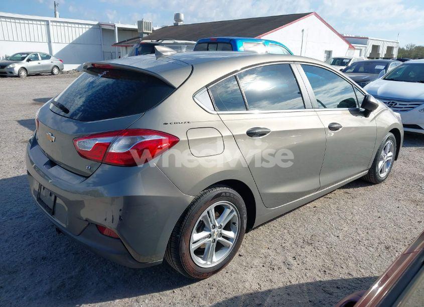 Photo 4 of 2017 Chevrolet Cruze LT AUTO (VIN 3G1BE6SM1HS538359)