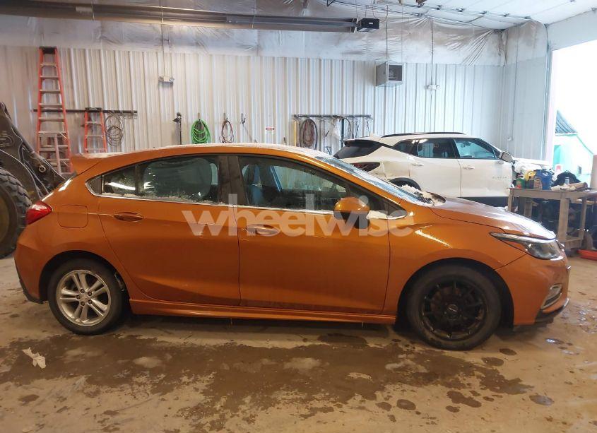 Photo 13 of 2017 Chevrolet Cruze LT AUTO (VIN 3G1BE6SM1HS540175)