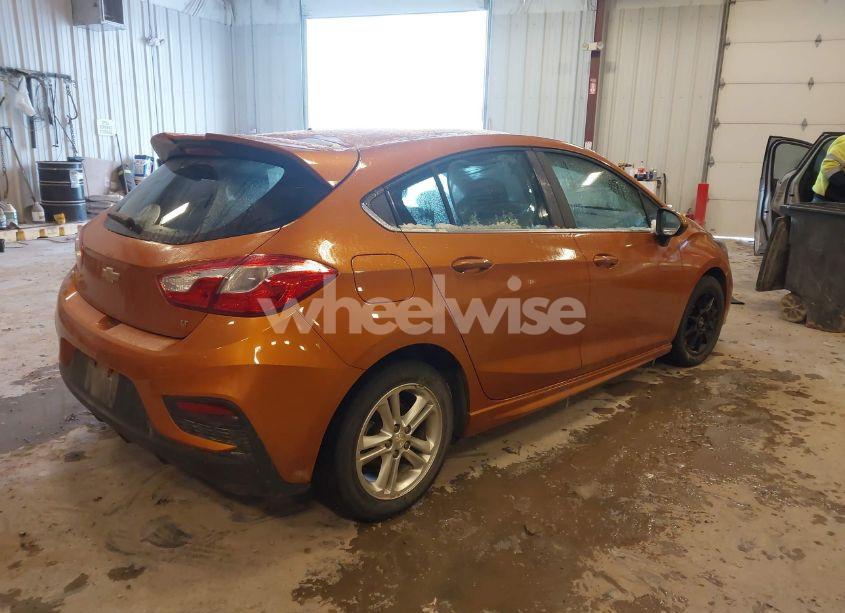 Photo 4 of 2017 Chevrolet Cruze LT AUTO (VIN 3G1BE6SM1HS540175)