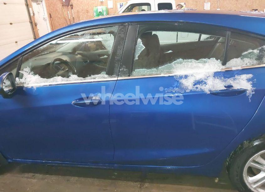 Photo 14 of 2017 Chevrolet Cruze LT AUTO (VIN 3G1BE6SM1HS559177)