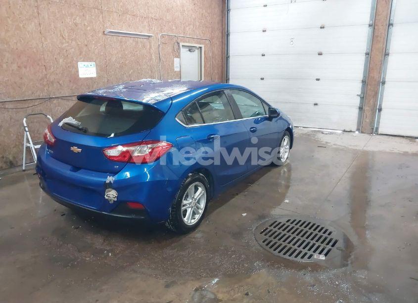 Photo 4 of 2017 Chevrolet Cruze LT AUTO (VIN 3G1BE6SM1HS559177)