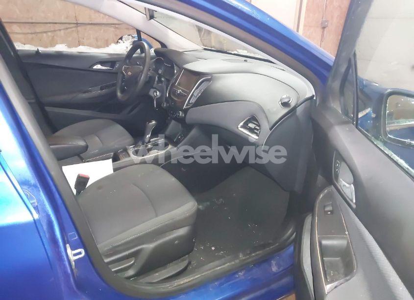 Photo 5 of 2017 Chevrolet Cruze LT AUTO (VIN 3G1BE6SM1HS559177)