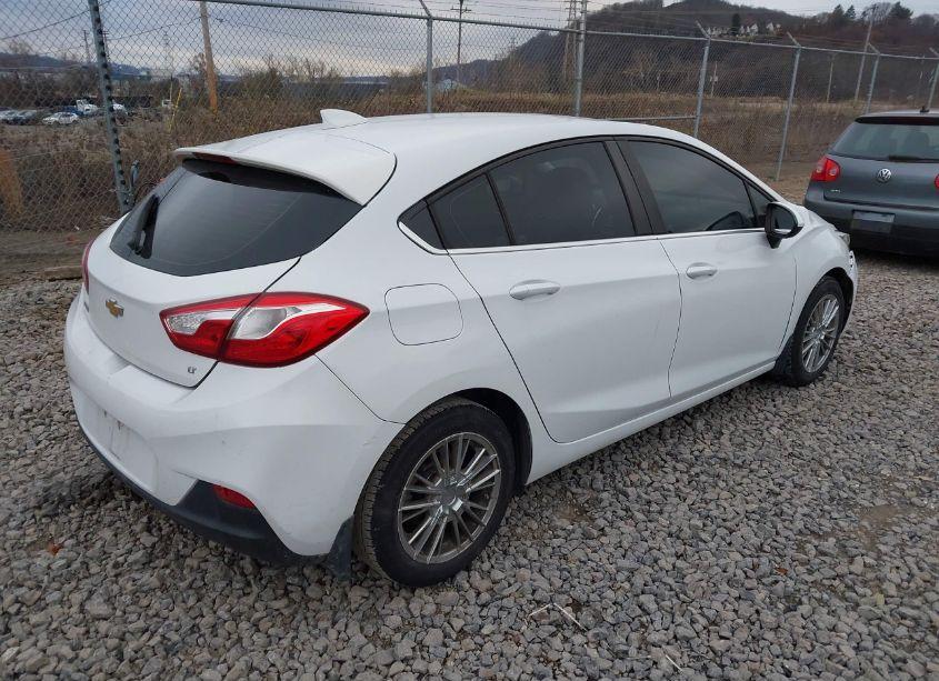 Photo 4 of 2017 Chevrolet Cruze LT AUTO (VIN 3G1BE6SM1HS569854)