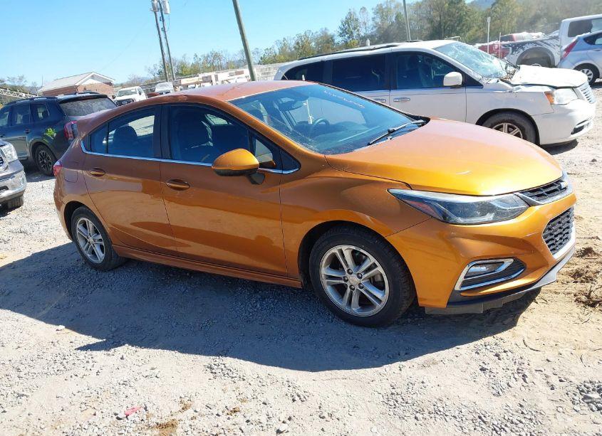 2017 Chevrolet Cruze LT AUTO (VIN 3G1BE6SM1HS583561) main photo