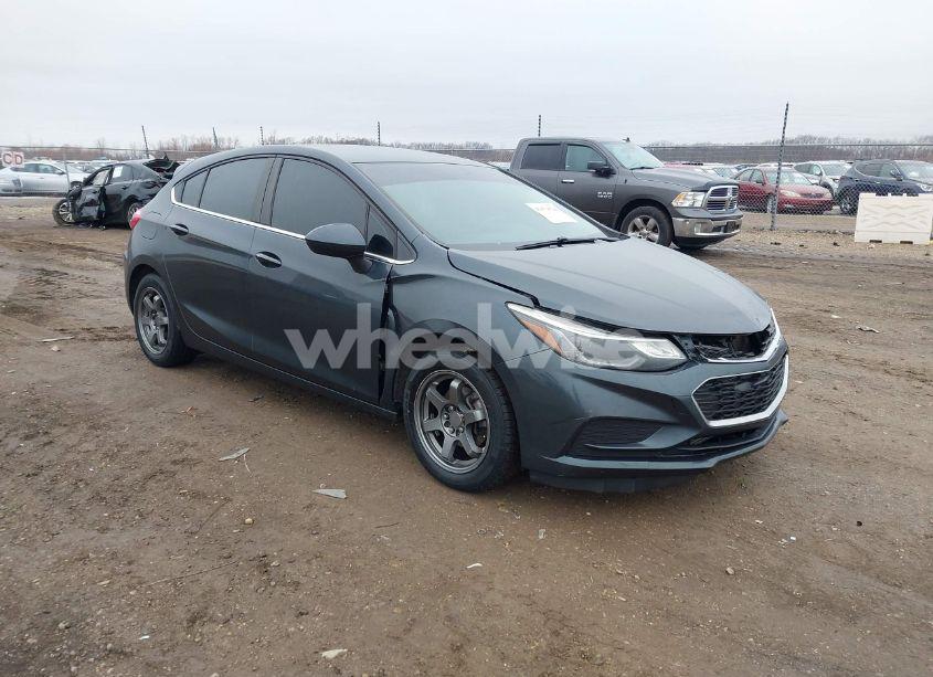 2017 Chevrolet Cruze LT AUTO (VIN 3G1BE6SM1HS591563) main photo
