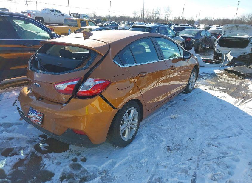 Photo 4 of 2017 Chevrolet Cruze LT AUTO (VIN 3G1BE6SM1HS599405)