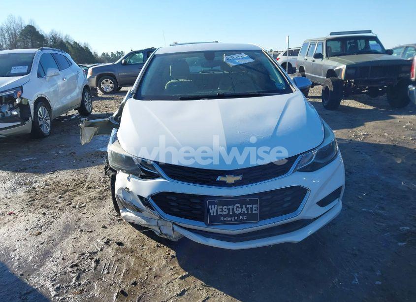 Photo 12 of 2018 Chevrolet Cruze LT AUTO (VIN 3G1BE6SM1JS587468)