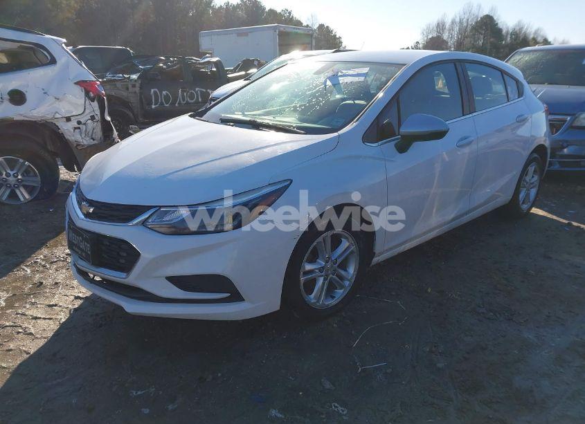 Photo 2 of 2018 Chevrolet Cruze LT AUTO (VIN 3G1BE6SM1JS587468)
