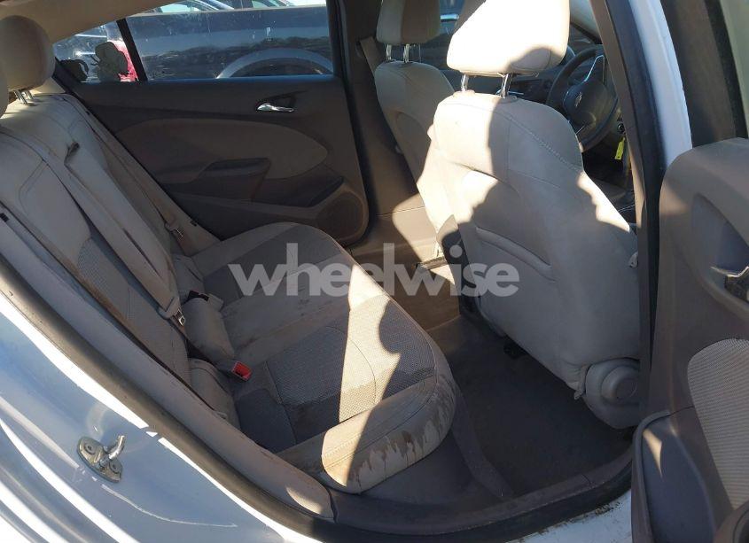 Photo 8 of 2018 Chevrolet Cruze LT AUTO (VIN 3G1BE6SM1JS587468)