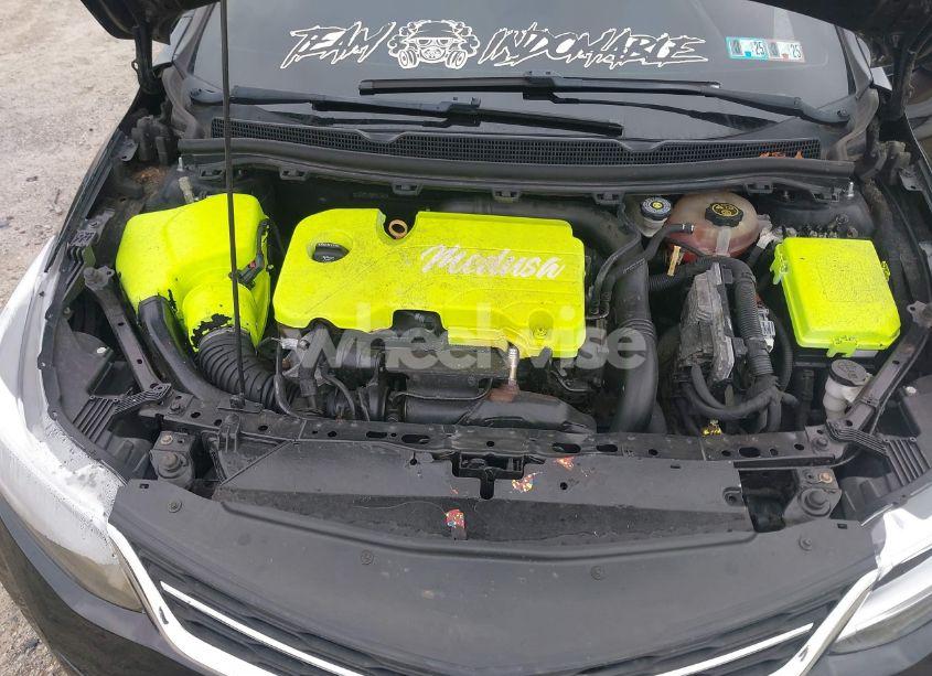 Photo 10 of 2018 Chevrolet Cruze LT (VIN 3G1BE6SM1JS591763)