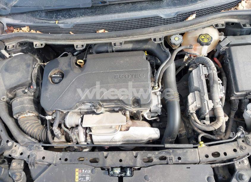 Photo 10 of 2018 Chevrolet Cruze LT AUTO (VIN 3G1BE6SM1JS603880)