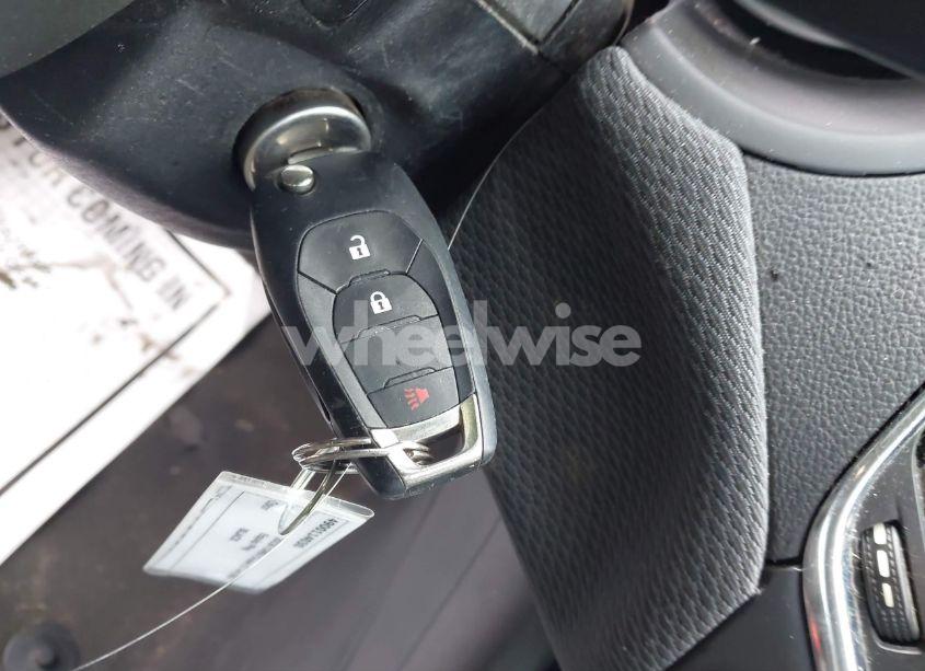 Photo 11 of 2018 Chevrolet Cruze LT AUTO (VIN 3G1BE6SM1JS603880)