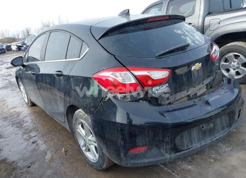 Photo 3 of 2018 Chevrolet Cruze LT AUTO (VIN 3G1BE6SM1JS603880)