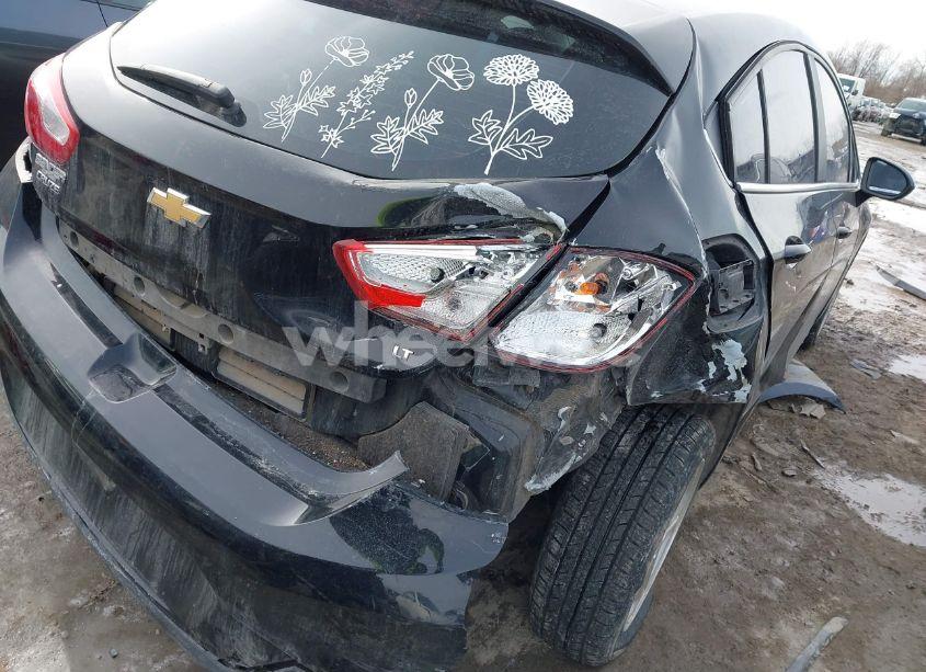 Photo 6 of 2018 Chevrolet Cruze LT AUTO (VIN 3G1BE6SM1JS603880)