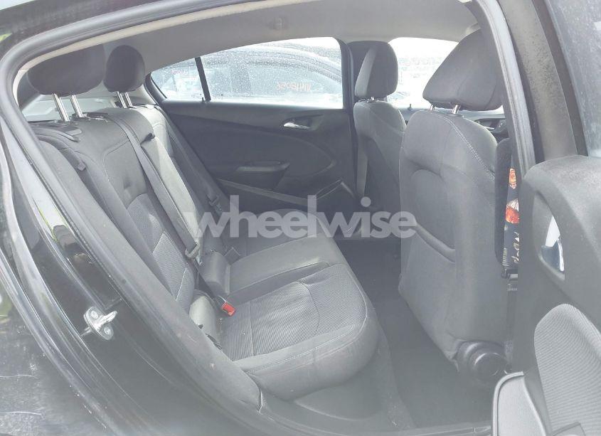 Photo 8 of 2018 Chevrolet Cruze LT AUTO (VIN 3G1BE6SM1JS603880)