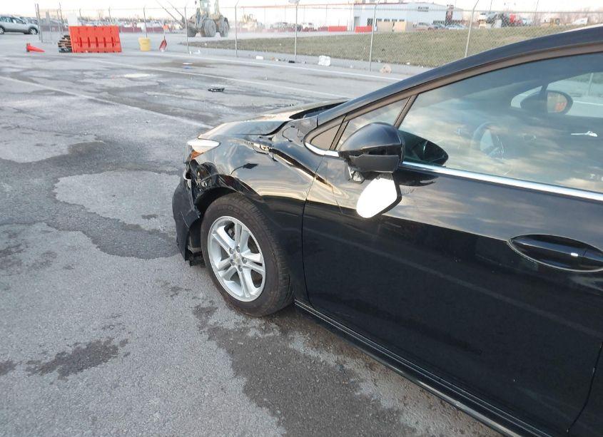 Photo 17 of 2017 Chevrolet Cruze LT AUTO (VIN 3G1BE6SM2HS514359)