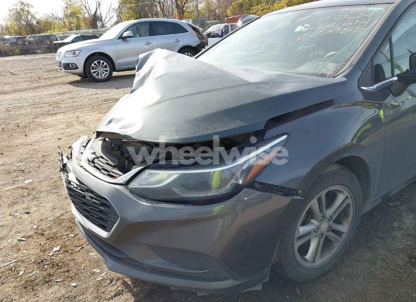 Photo 17 of 2017 Chevrolet Cruze LT AUTO (VIN 3G1BE6SM2HS541514)