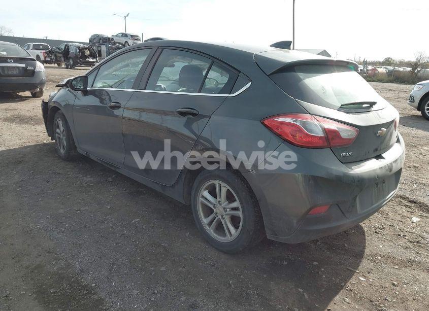 Photo 3 of 2017 Chevrolet Cruze LT AUTO (VIN 3G1BE6SM2HS541514)