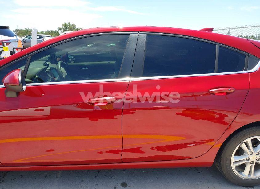 Photo 14 of 2017 Chevrolet Cruze LT AUTO (VIN 3G1BE6SM2HS570558)