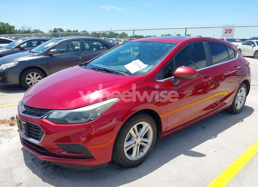 Photo 2 of 2017 Chevrolet Cruze LT AUTO (VIN 3G1BE6SM2HS570558)