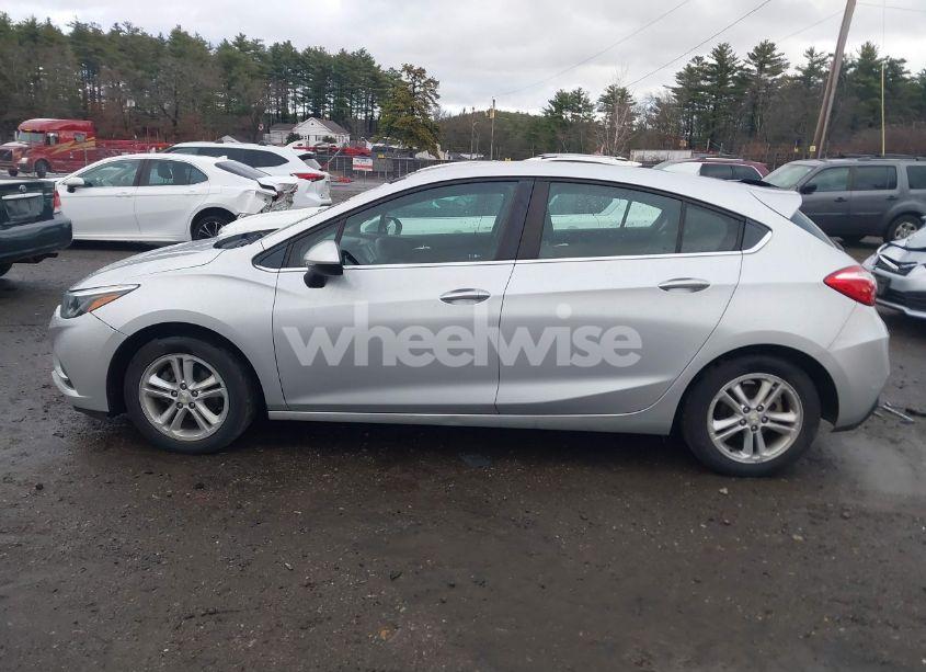 Photo 14 of 2017 Chevrolet Cruze LT AUTO (VIN 3G1BE6SM2HS588560)