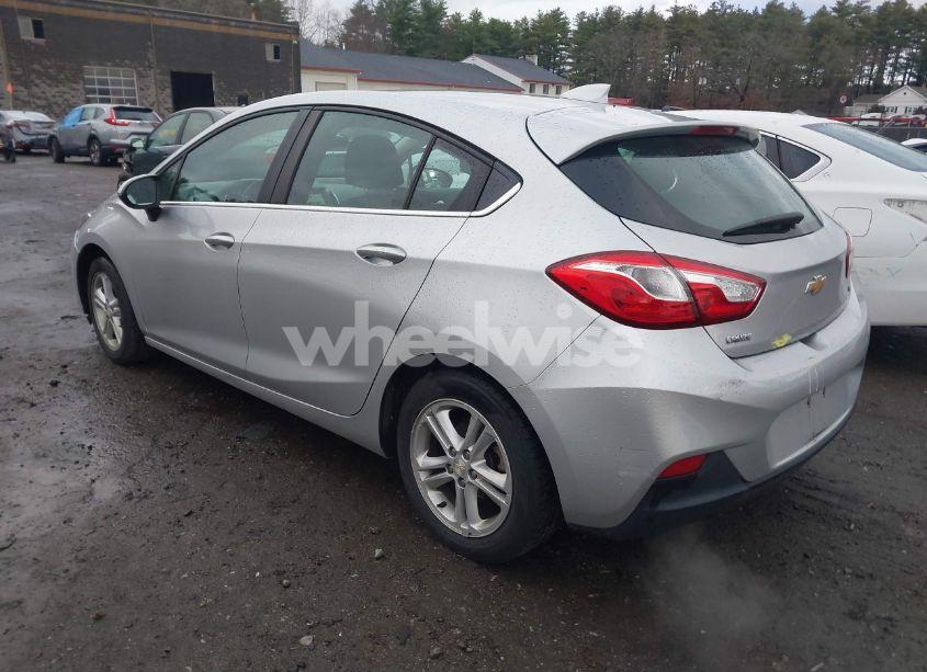 Photo 3 of 2017 Chevrolet Cruze LT AUTO (VIN 3G1BE6SM2HS588560)