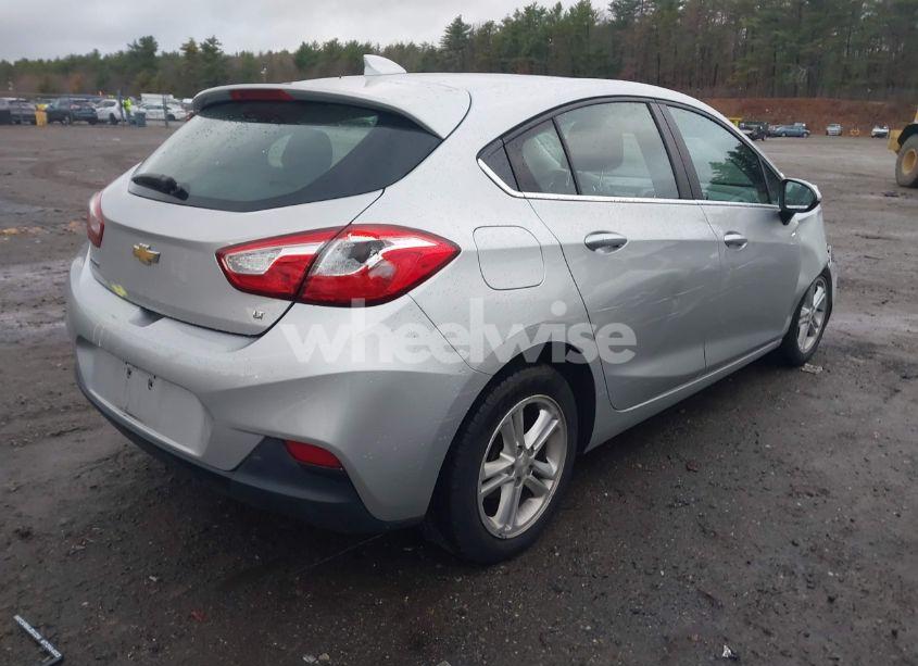 Photo 4 of 2017 Chevrolet Cruze LT AUTO (VIN 3G1BE6SM2HS588560)