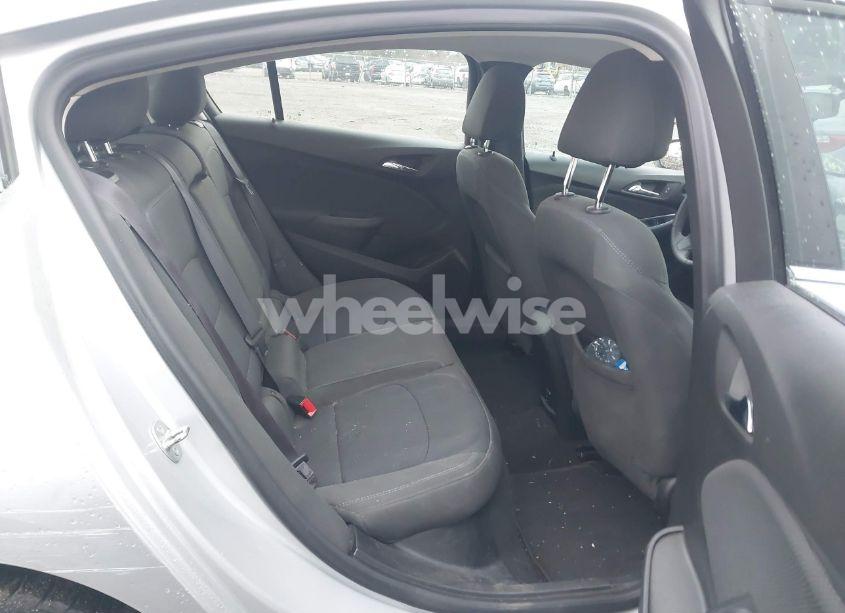 Photo 8 of 2017 Chevrolet Cruze LT AUTO (VIN 3G1BE6SM2HS588560)