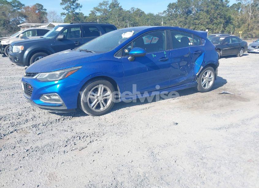 Photo 2 of 2017 Chevrolet Cruze LT AUTO (VIN 3G1BE6SM2HS592530)