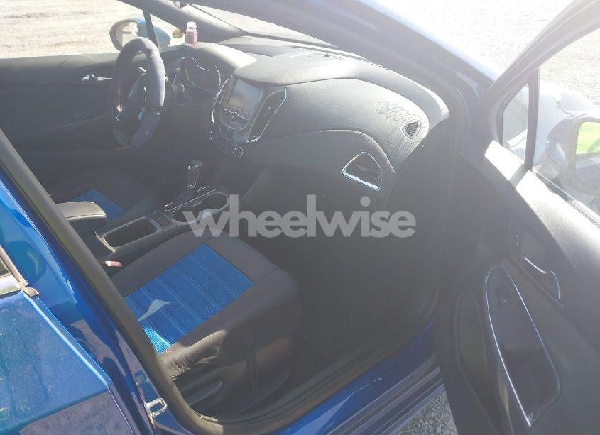 Photo 5 of 2017 Chevrolet Cruze LT AUTO (VIN 3G1BE6SM2HS592530)