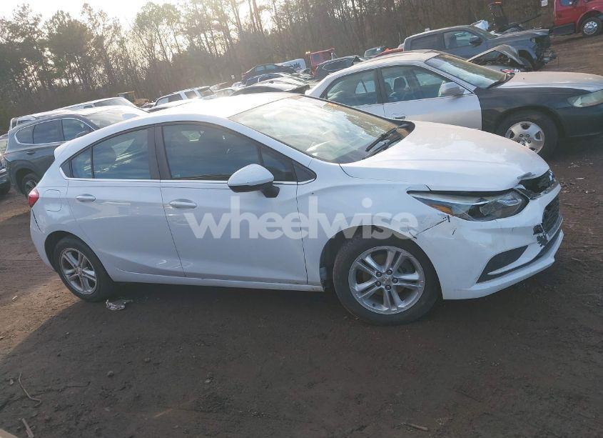 Photo 13 of 2018 Chevrolet Cruze LT AUTO (VIN 3G1BE6SM2JS602821)