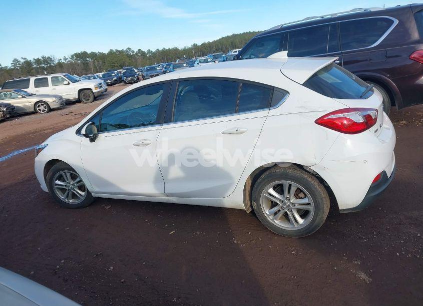 Photo 14 of 2018 Chevrolet Cruze LT AUTO (VIN 3G1BE6SM2JS602821)