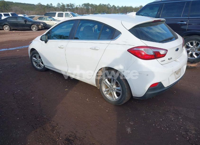 Photo 3 of 2018 Chevrolet Cruze LT AUTO (VIN 3G1BE6SM2JS602821)