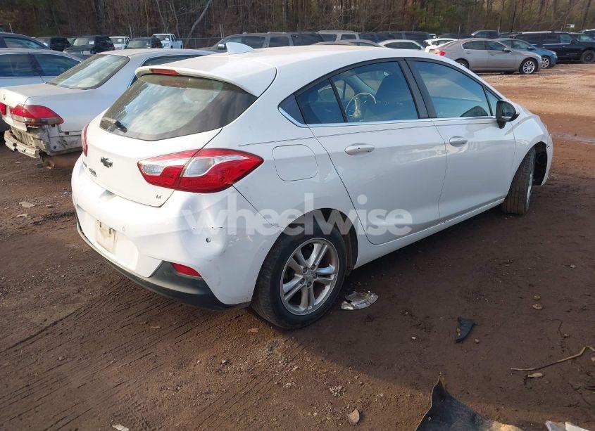 Photo 4 of 2018 Chevrolet Cruze LT AUTO (VIN 3G1BE6SM2JS602821)