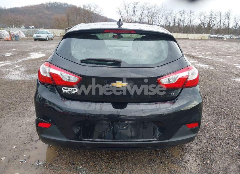 Photo 16 of 2018 Chevrolet Cruze LT AUTO (VIN 3G1BE6SM2JS606027)