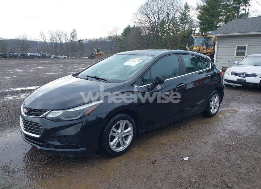 Photo 2 of 2018 Chevrolet Cruze LT AUTO (VIN 3G1BE6SM2JS606027)