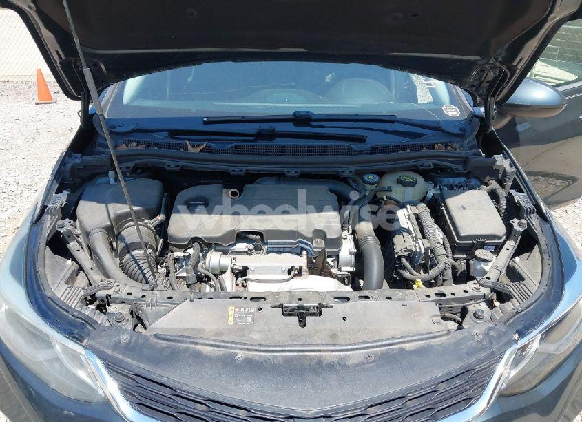 Photo 10 of 2018 Chevrolet Cruze LT AUTO (VIN 3G1BE6SM2JS613351)