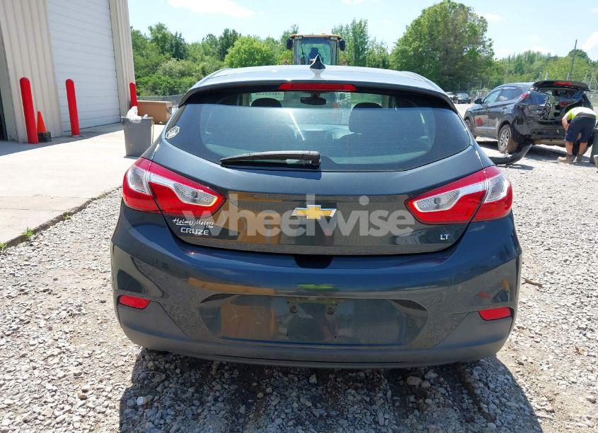 Photo 16 of 2018 Chevrolet Cruze LT AUTO (VIN 3G1BE6SM2JS613351)