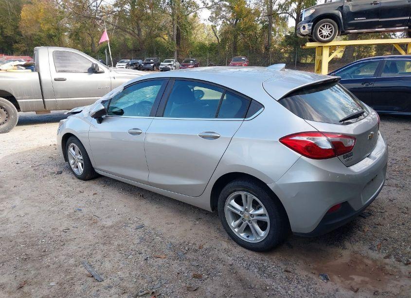 Photo 3 of 2018 Chevrolet Cruze LT AUTO (VIN 3G1BE6SM2JS615407)