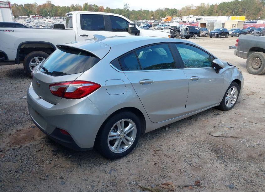 Photo 4 of 2018 Chevrolet Cruze LT AUTO (VIN 3G1BE6SM2JS615407)