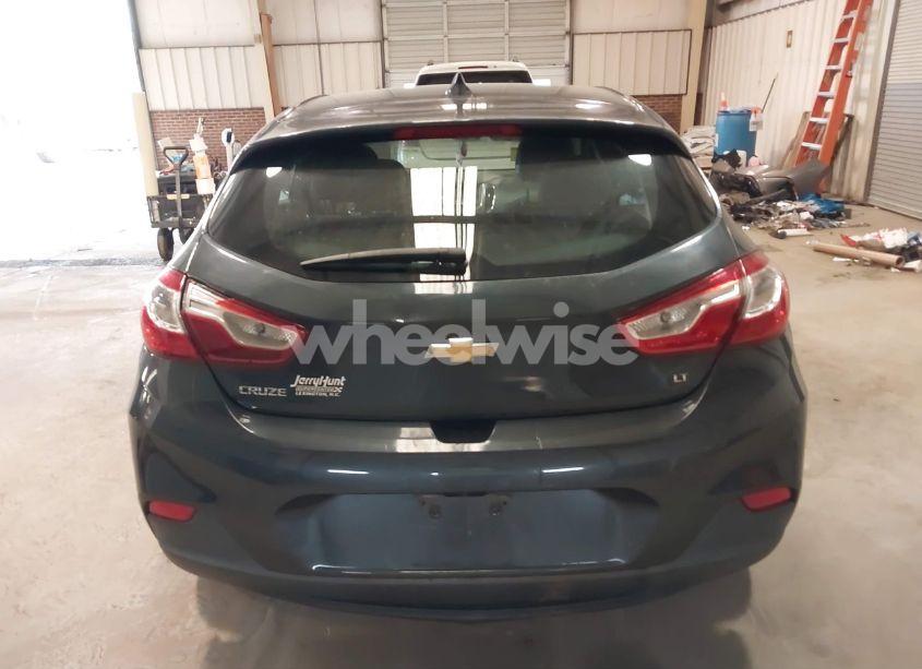 Photo 16 of 2018 Chevrolet Cruze LT AUTO (VIN 3G1BE6SM2JS621837)