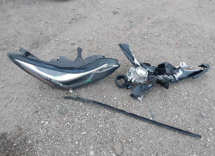 Photo 12 of 2018 Chevrolet Cruze LT AUTO (VIN 3G1BE6SM2JS643983)